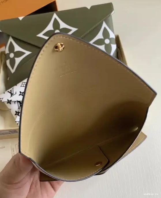 WIS POCHETTE KIRIGAMI VUITTON LOUIS 0430